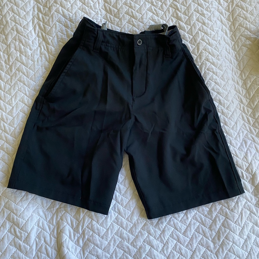 Boys Under Armour Shorts Size Medium